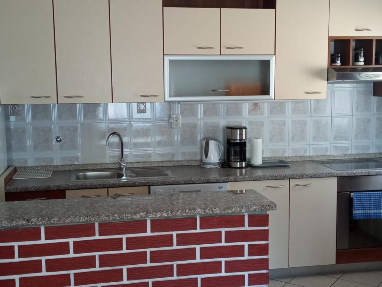 Apartment Plitvice Starigrad Paklenica Bagian luar foto