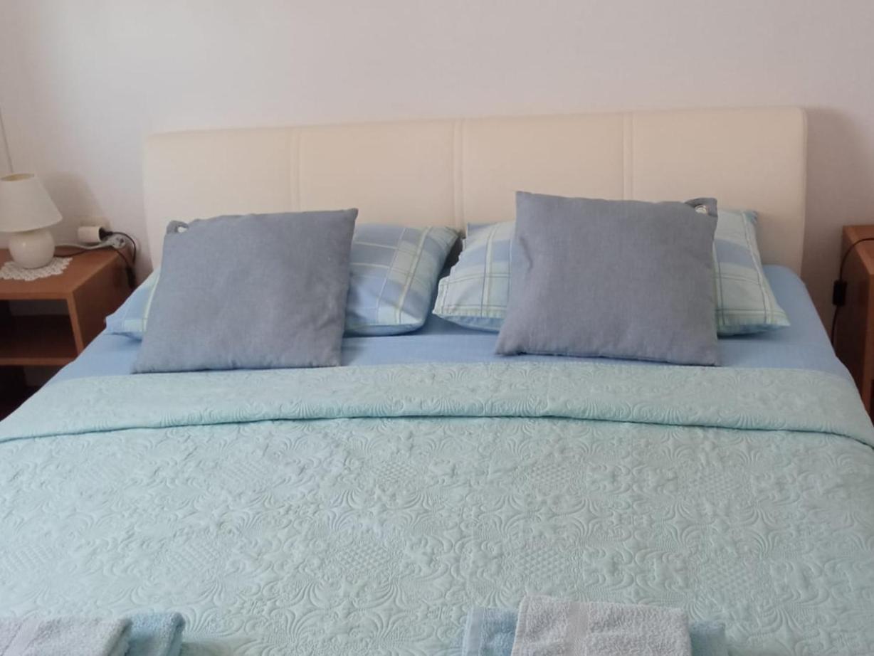 Apartment Plitvice Starigrad Paklenica Bagian luar foto