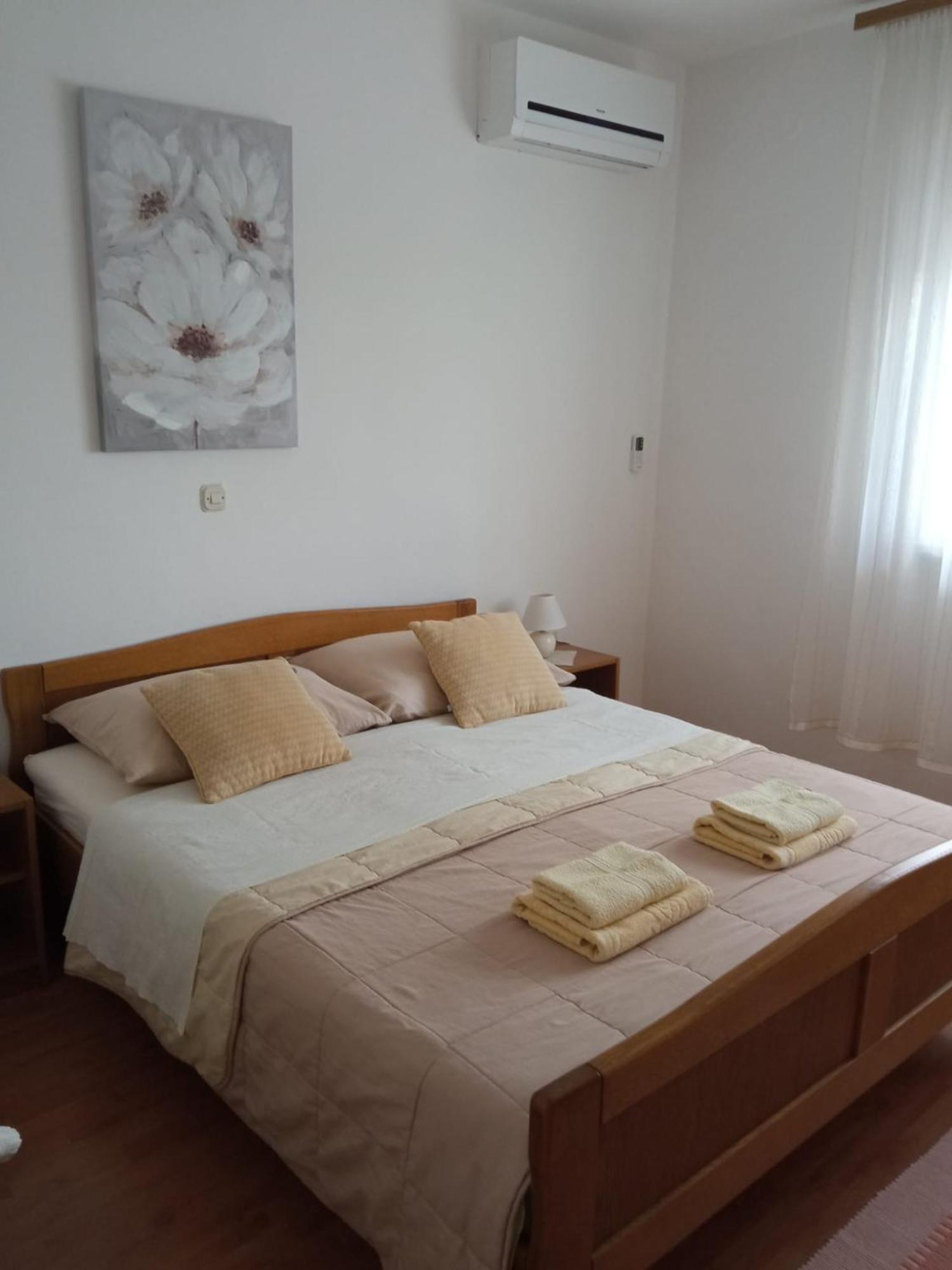 Apartment Plitvice Starigrad Paklenica Bagian luar foto